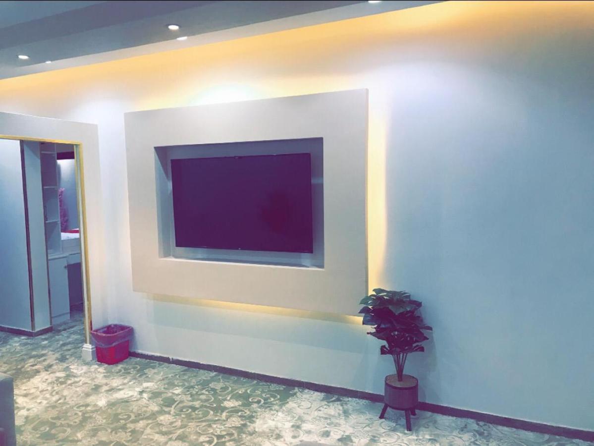 فندق ادوماتو Adomato Hotel Dawmat al-Jandal Esterno foto