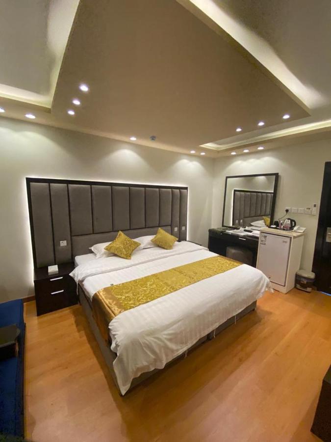 فندق ادوماتو Adomato Hotel Dawmat al-Jandal Esterno foto