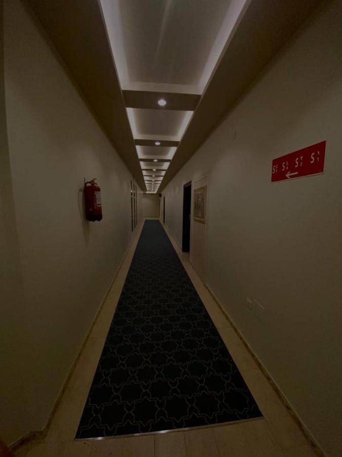 فندق ادوماتو Adomato Hotel Dawmat al-Jandal Esterno foto