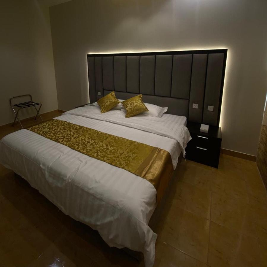 فندق ادوماتو Adomato Hotel Dawmat al-Jandal Esterno foto